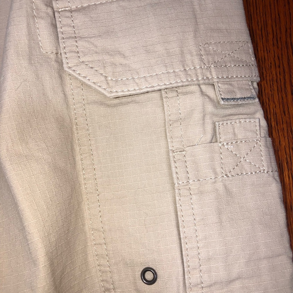 RED HEAD BRAND CO SIZE 42X34 LIGHT KHAKI COLORED CARGO PANTS 100% COTTON - Picture 3 of 8